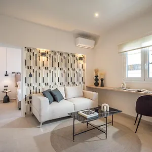 https://elepoque-living.rethymnohotels.net